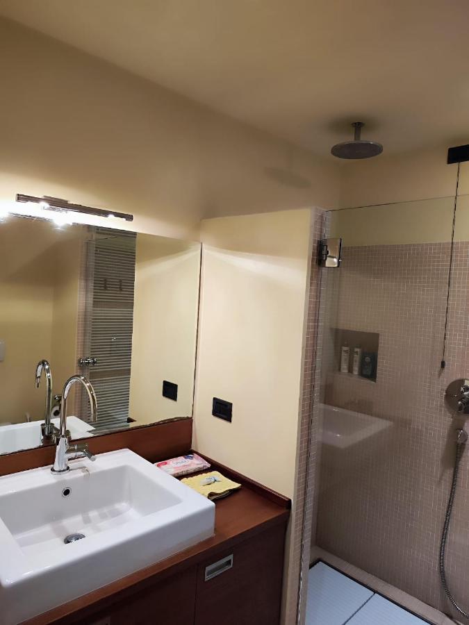 Daisy Apartment In Centro A Como Ngoại thất bức ảnh