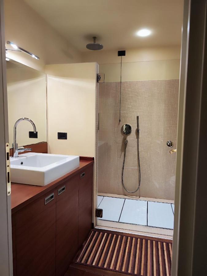 Daisy Apartment In Centro A Como Ngoại thất bức ảnh